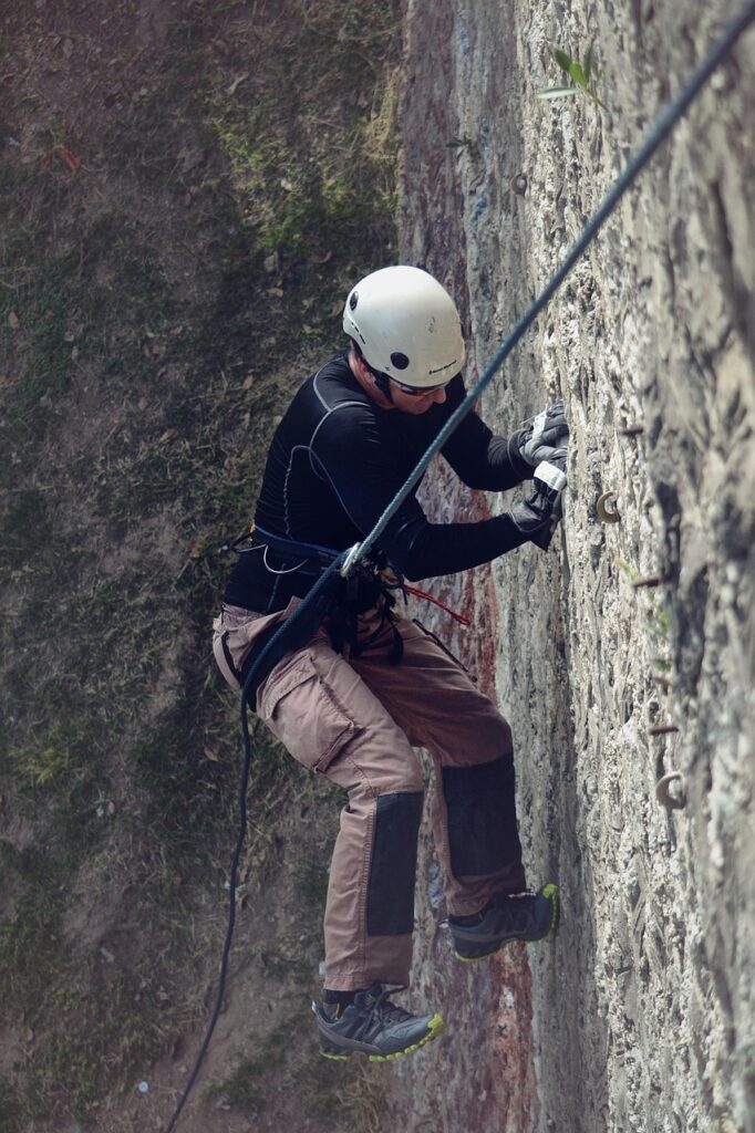 mountain climber, mountain climbing, rappelling, sport, mountain climber, mountain climber, mountain climber, mountain climber, mountain climbing, mountain climbing, rappelling, rappelling, rappelling, rappelling, rappelling